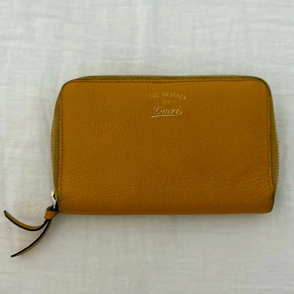 Gucci orange wallet